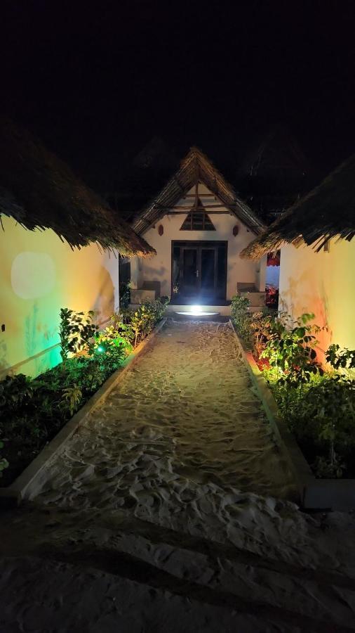 Almas Beach Boutique Hotel Makunduchi Esterno foto