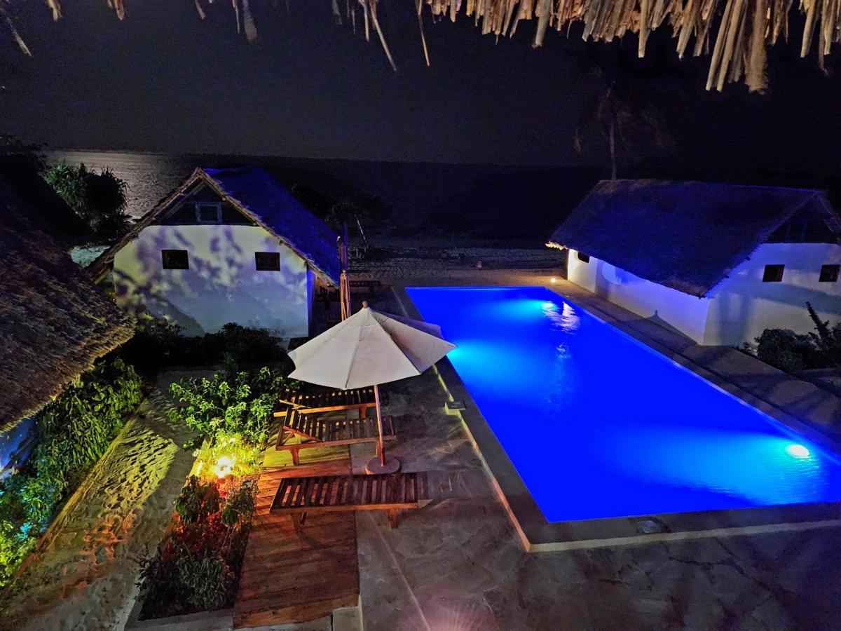 Almas Beach Boutique Hotel Makunduchi Esterno foto
