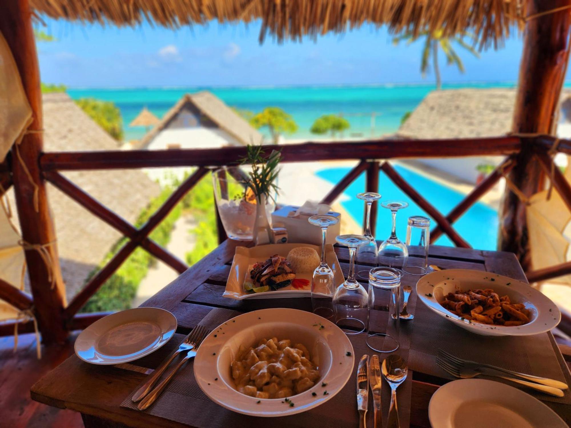 Almas Beach Boutique Hotel Makunduchi Esterno foto