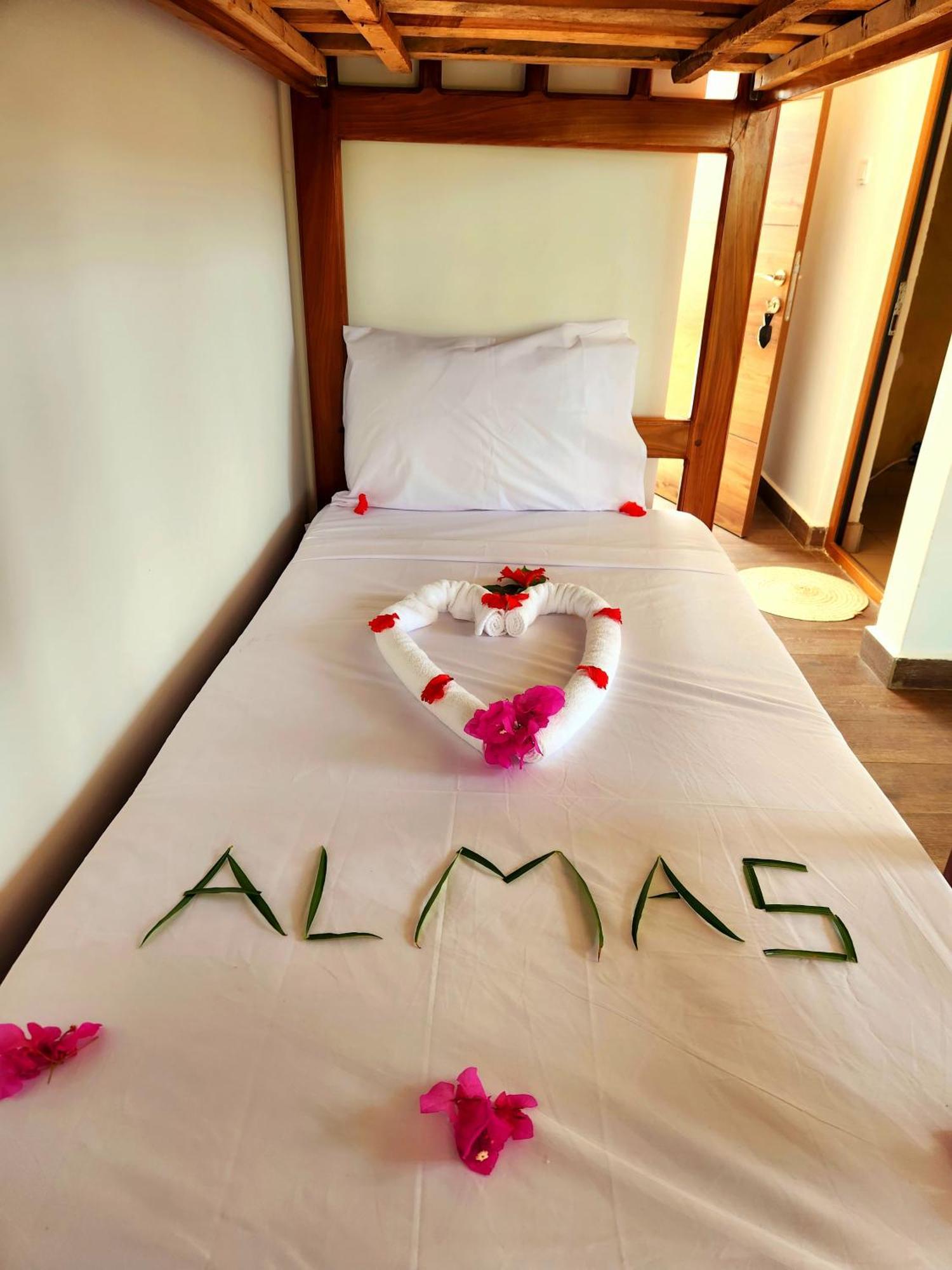 Almas Beach Boutique Hotel Makunduchi Esterno foto