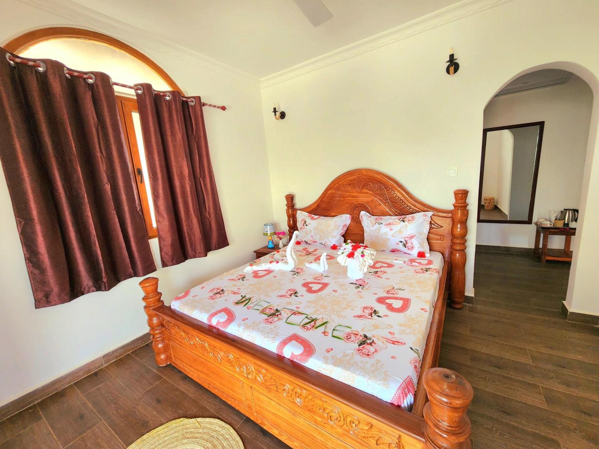 Almas Beach Boutique Hotel Makunduchi Esterno foto