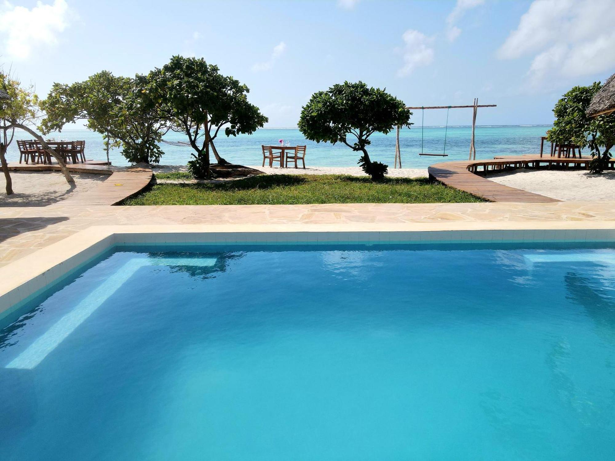 Almas Beach Boutique Hotel Makunduchi Esterno foto