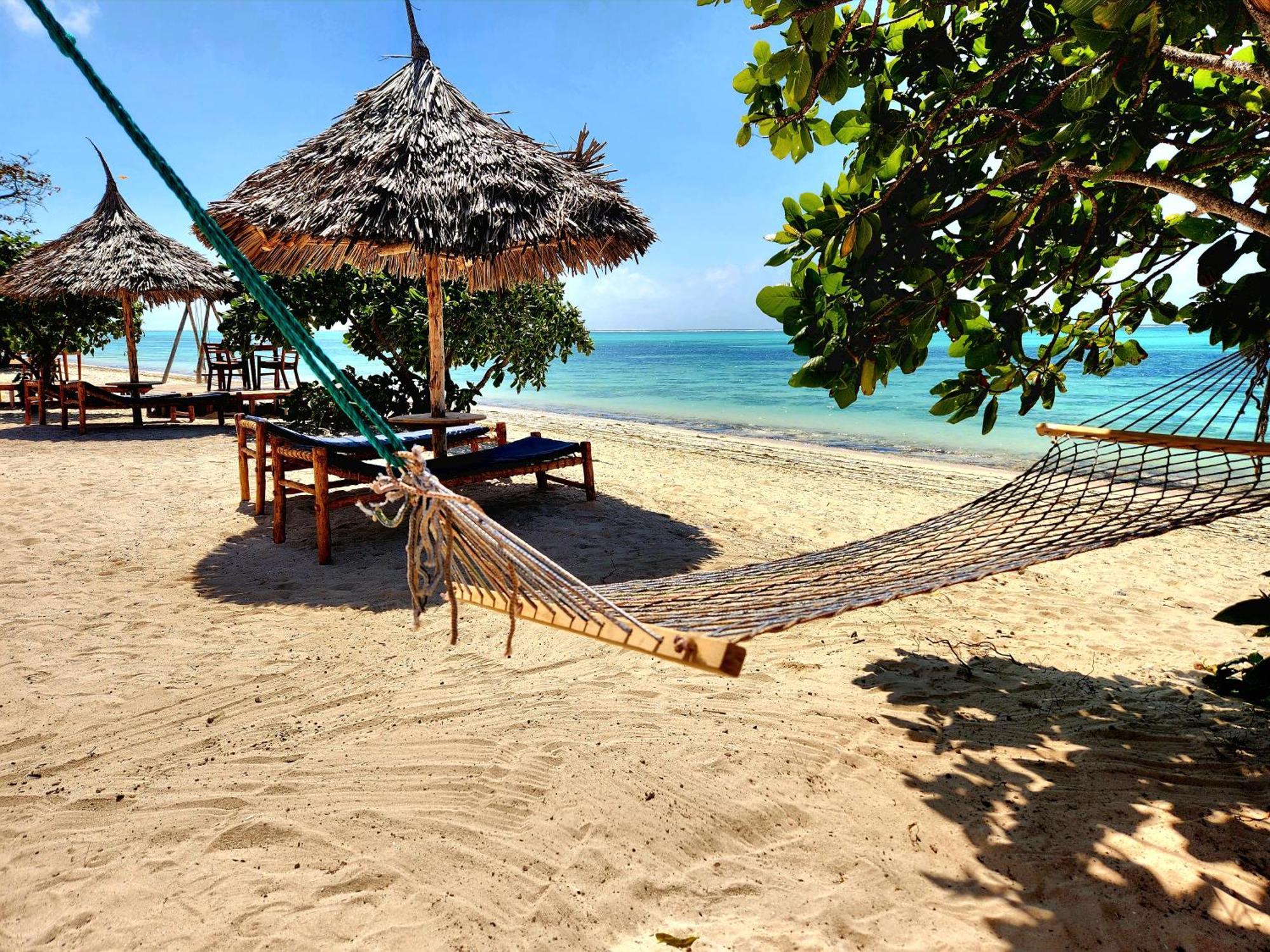 Almas Beach Boutique Hotel Makunduchi Esterno foto