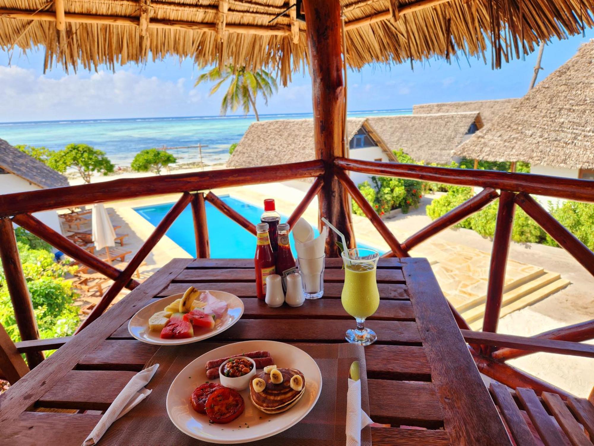 Almas Beach Boutique Hotel Makunduchi Esterno foto