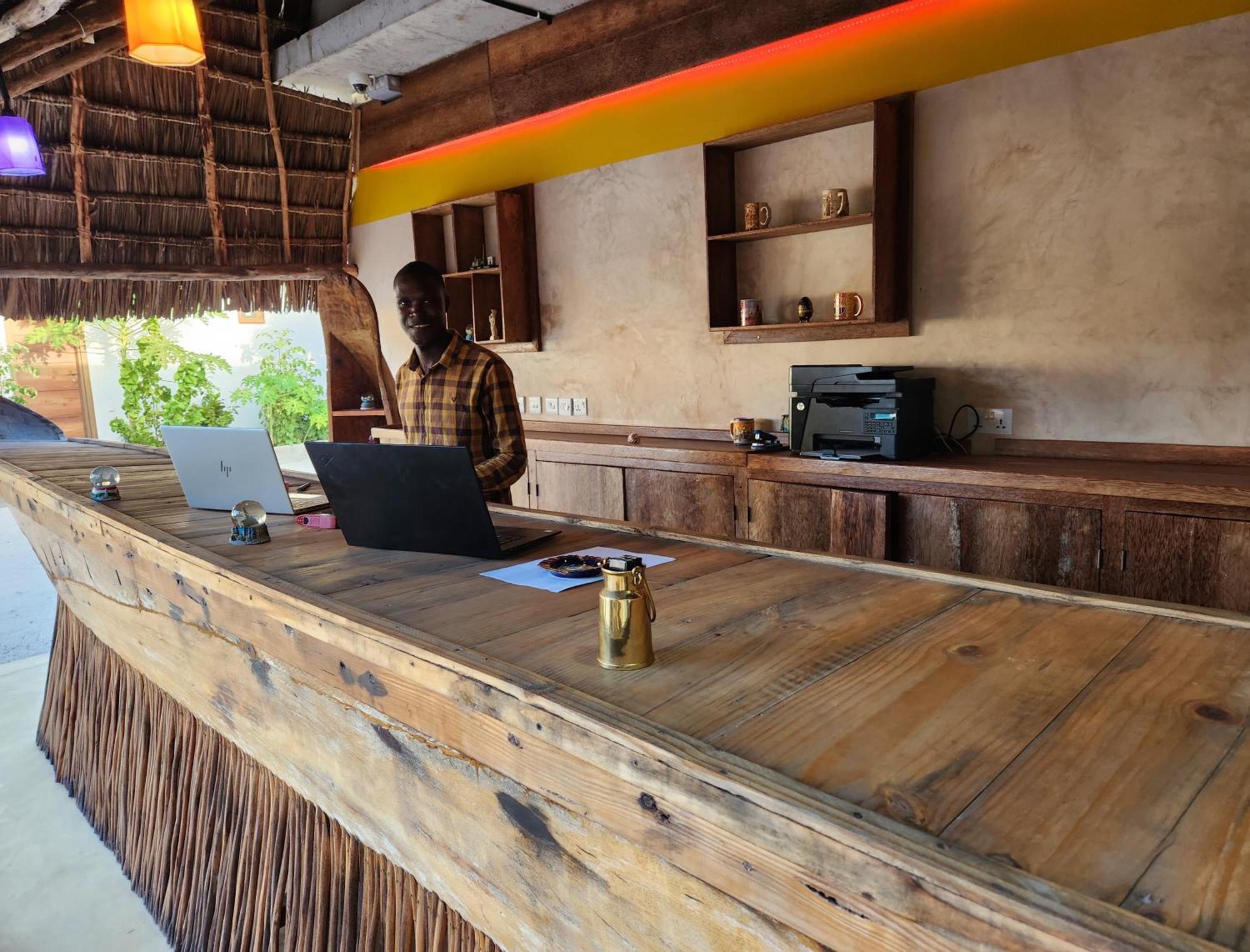 Almas Beach Boutique Hotel Makunduchi Esterno foto